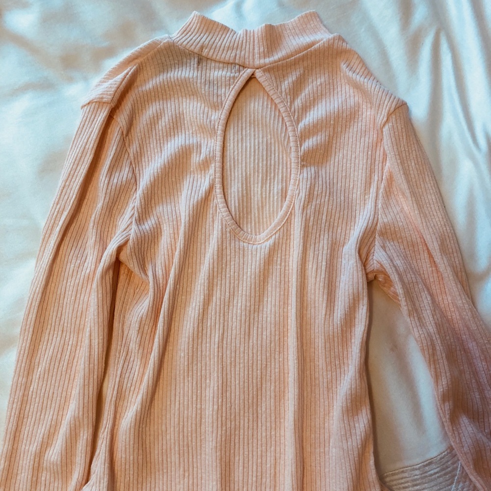 Light Pink Ribbed Keyhole Bodysuit